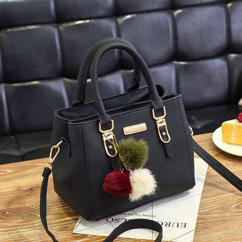Fine Material Fashionable Small Handbag