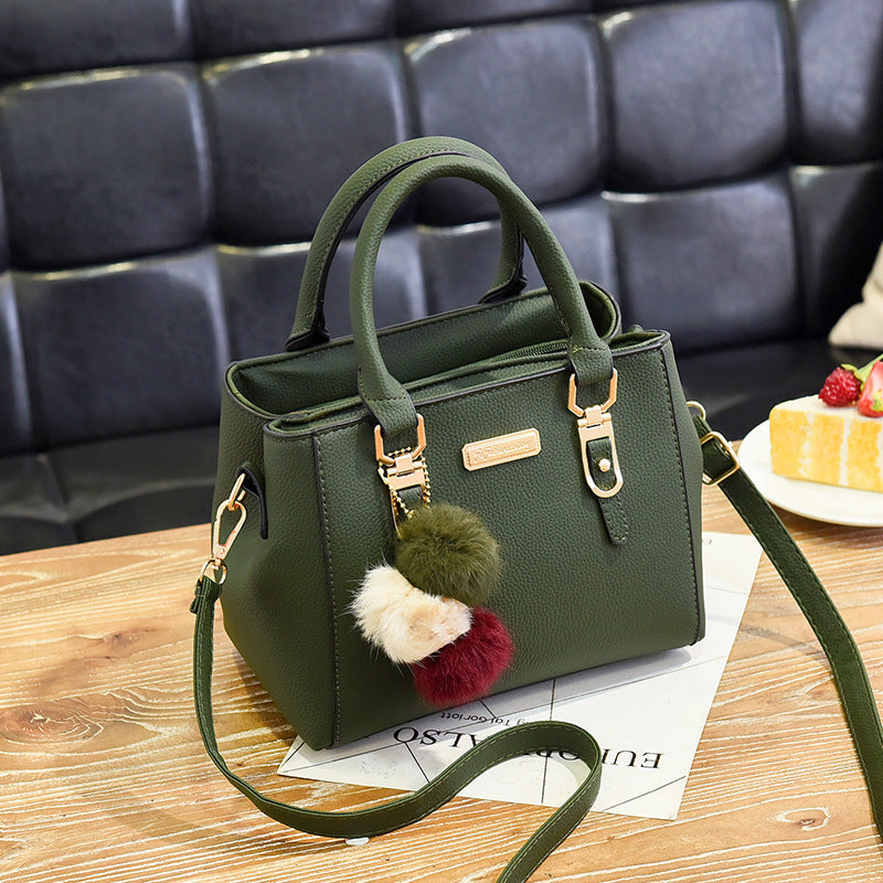 Fine Material Fashionable Small Handbag