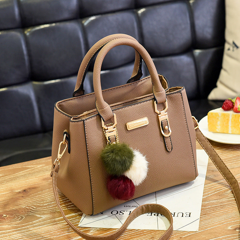 Fine Material Fashionable Small Handbag