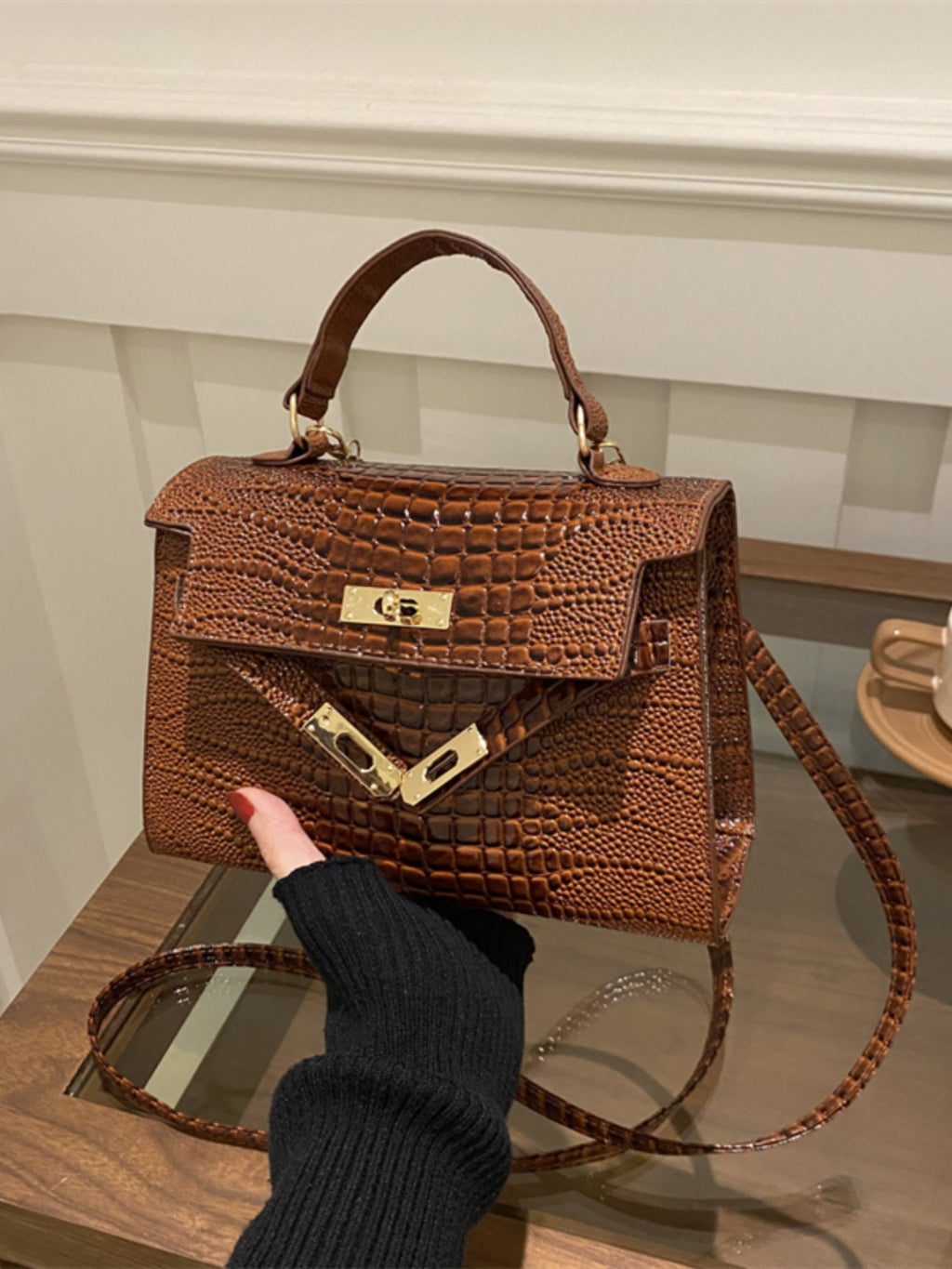 Small Fashionable Crocodile-Style Leather Handbag